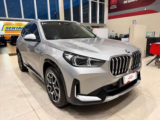 BMW-X1-2022