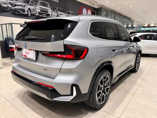 BMW-X1-2022
