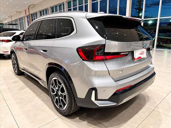 BMW-X1-2022