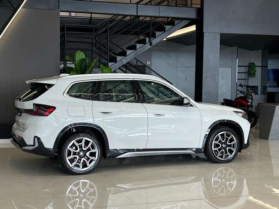 BMW-X1-2.0 16V TURBO GASOLINA SDRIVE20I X-LINE STEPTRONIC BMW-X1-2022