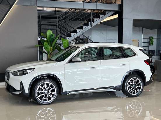 BMW-X1-2.0 16V TURBO GASOLINA SDRIVE20I X-LINE STEPTRONIC BMW-X1-2022
