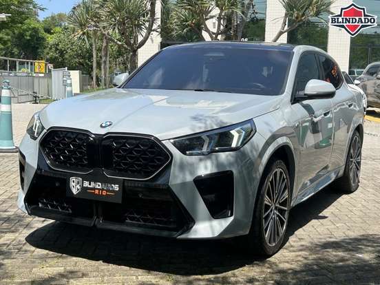 BMW-X2-2024