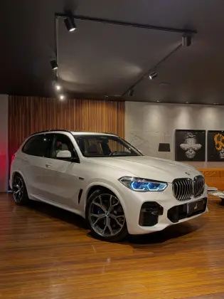 BMW X5 3.0 I6 TURBO HÍBRIDO XDRIVE45E M SPORT AUTOMÁTICO