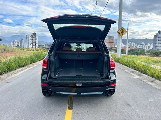 BMW-X5-3.0 4X4 M50D I6 TURBO DIESEL 4P AUTOMÁTICO BMW-X5-2018