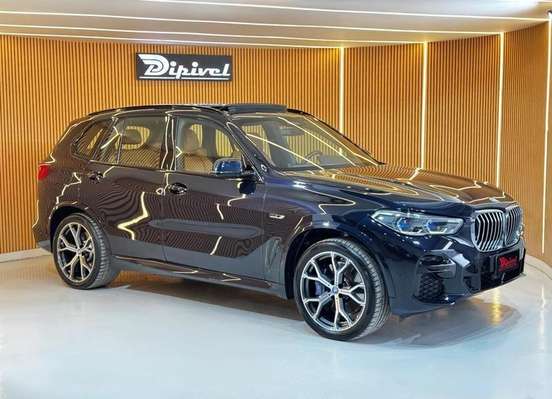 BMW-X5-2021