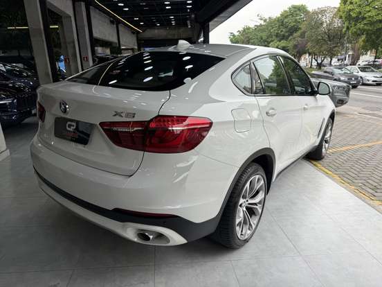 BMW-X6-3.0 35I 4X4 COUPÉ 6 CILINDROS 24V GASOLINA 4P AUTOMÁTICO BMW-X6-2015