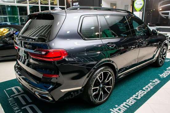 BMW-X7-2019