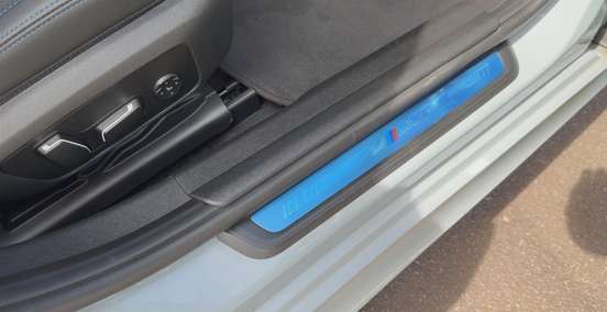 BMW-320i-2024