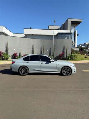 BMW-320i-2024