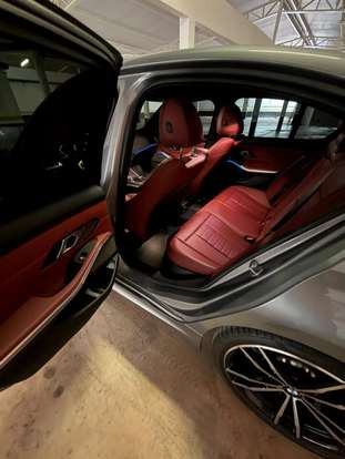 BMW-320i-2023