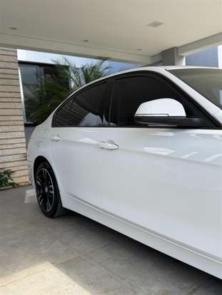 BMW-320i-2016