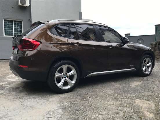 BMW-X1-2012