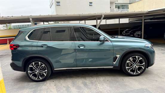BMW-X5-2024