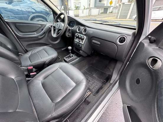 CHEVROLET-CELTA-2004