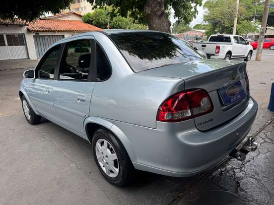 CHEVROLET-CLASSIC-2010