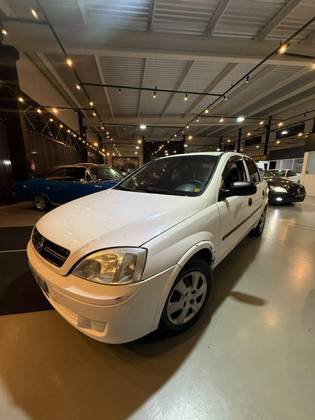 CHEVROLET CORSA 1.0 MPFI SEDAN 8V GASOLINA 4P MANUAL