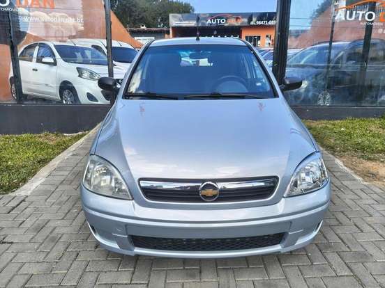 CHEVROLET-CORSA-2012