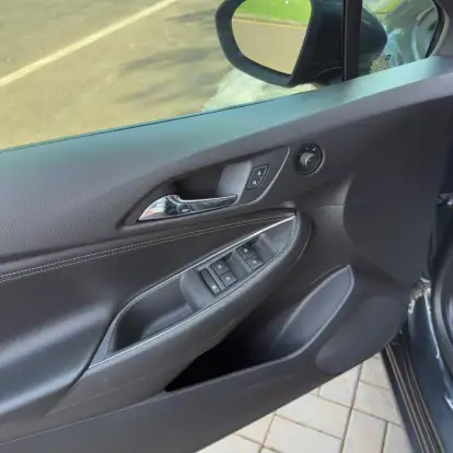CHEVROLET-CRUZE-2018