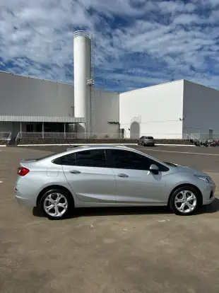 CHEVROLET-CRUZE-2019