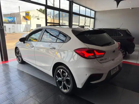 CHEVROLET-CRUZE-2022