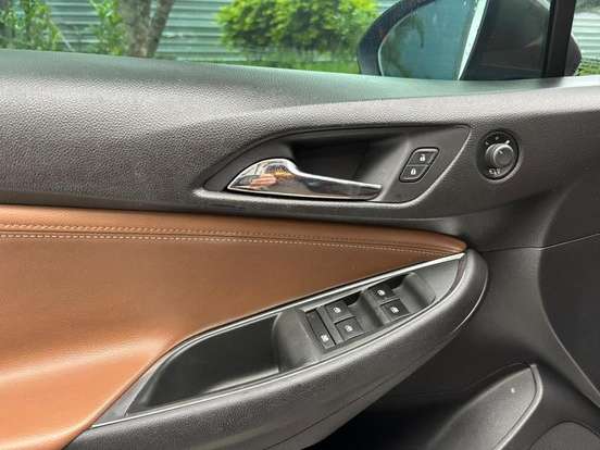 CHEVROLET-CRUZE-2019