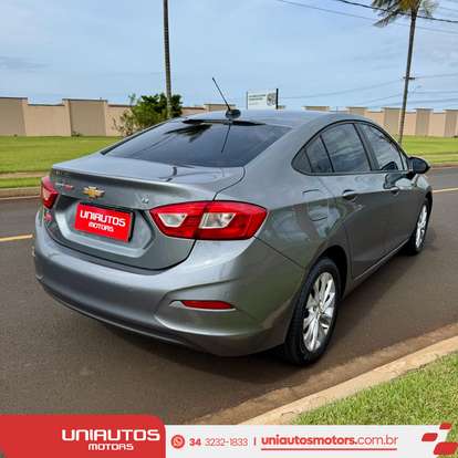 CHEVROLET-CRUZE-2017