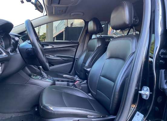 CHEVROLET-CRUZE-2018