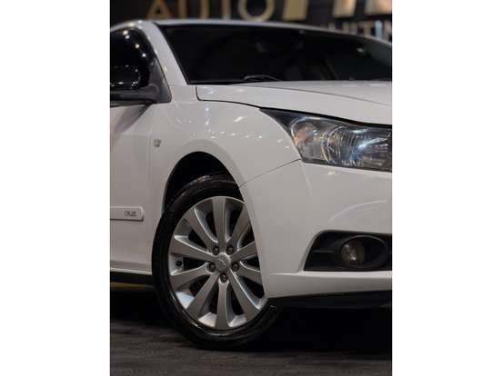 CHEVROLET-CRUZE-2013