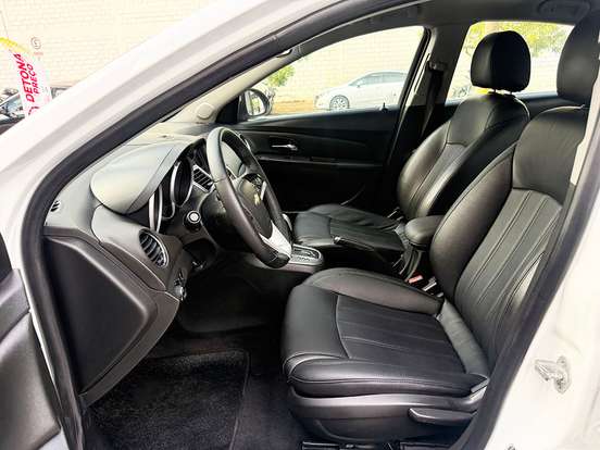 CHEVROLET-CRUZE-2014