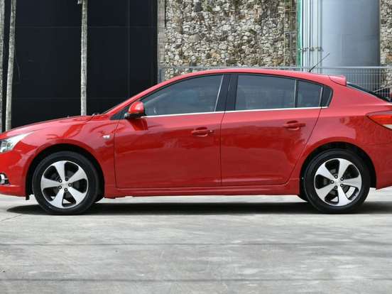 CHEVROLET-CRUZE-1.8 LT SPORT6 16V FLEX 4P AUTOMÁTICO CHEVROLET-CRUZE-2013