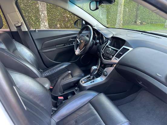 CHEVROLET-CRUZE-2013