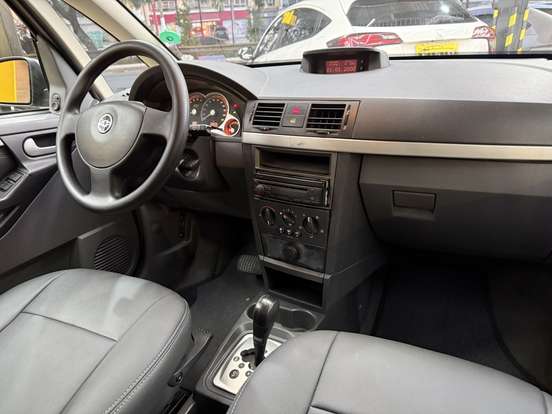 CHEVROLET-MERIVA-2010