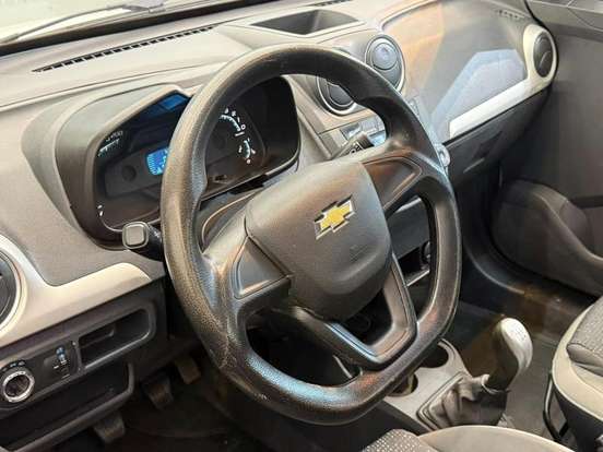 CHEVROLET-MONTANA-2016