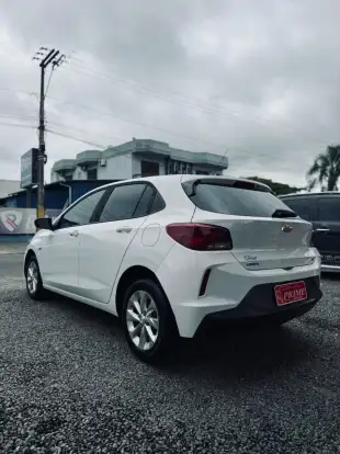 CHEVROLET-ONIX-2021