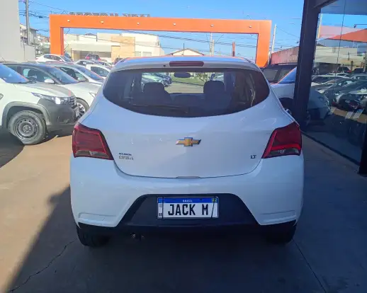 CHEVROLET-ONIX-2018
