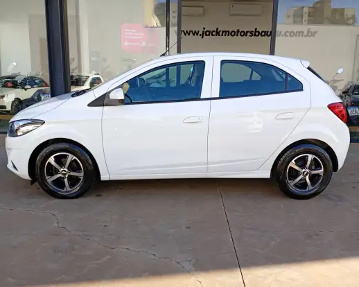 CHEVROLET-ONIX-2018