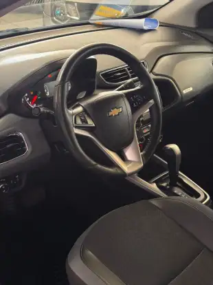 CHEVROLET-ONIX-2018