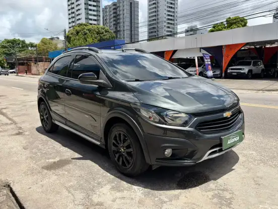 CHEVROLET-ONIX-2018