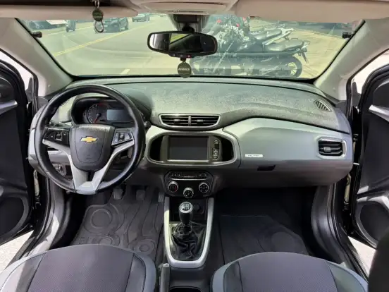 CHEVROLET-ONIX-2018