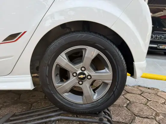 CHEVROLET-ONIX-2017