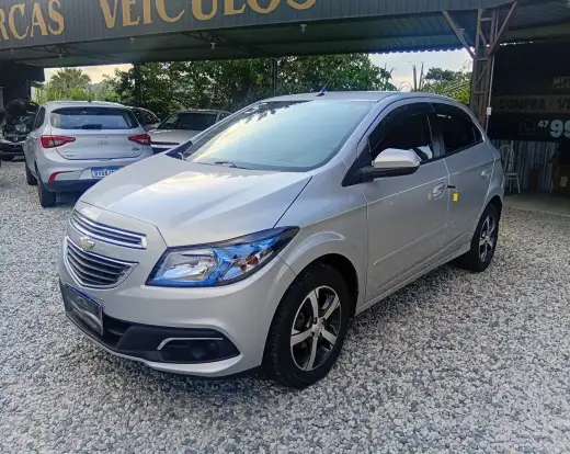 CHEVROLET-ONIX-2014