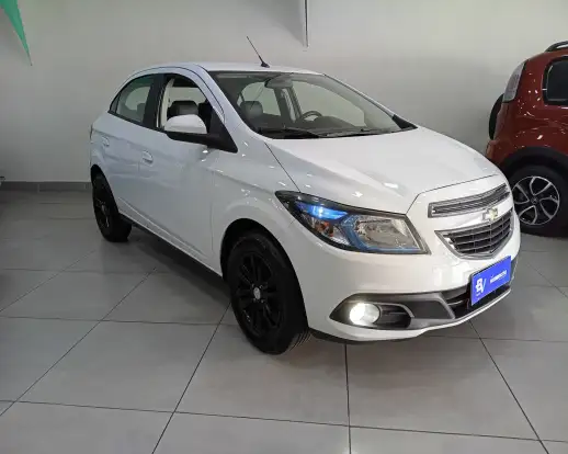 CHEVROLET-ONIX-2014