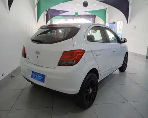 CHEVROLET-ONIX-2014