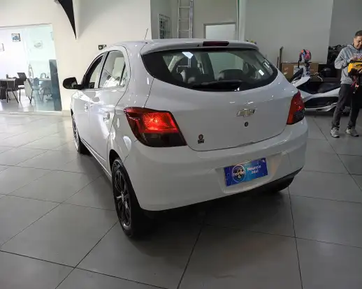 CHEVROLET-ONIX-2014