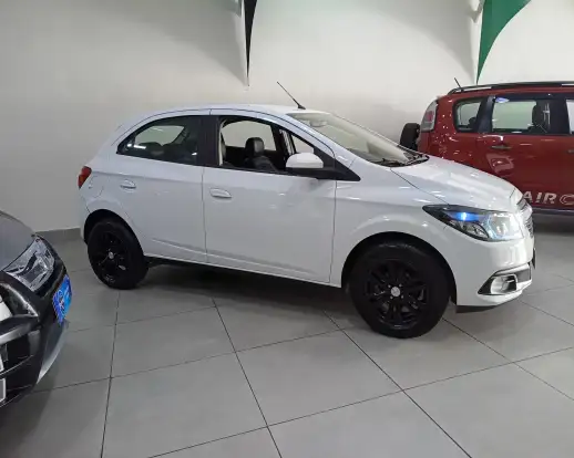 CHEVROLET-ONIX-2014