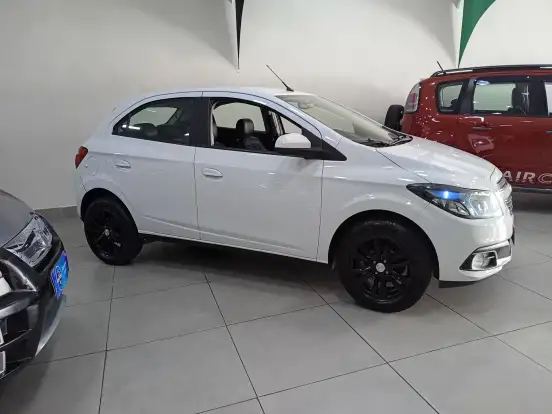 CHEVROLET-ONIX-1.4 MPFI LT 8V FLEX 4P MANUAL CHEVROLET-ONIX-2014