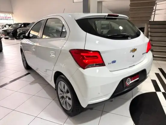 CHEVROLET-ONIX-1.4 MPFI LT 8V FLEX 4P MANUAL CHEVROLET-ONIX-2016
