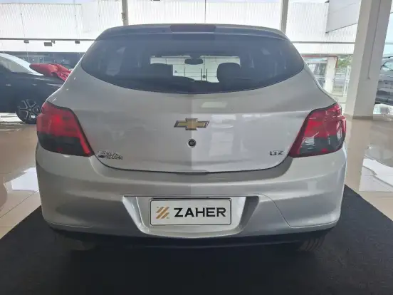 CHEVROLET-ONIX-2014