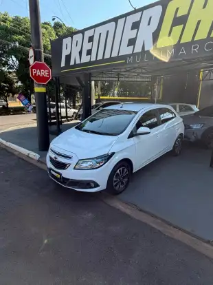 CHEVROLET-ONIX-2015