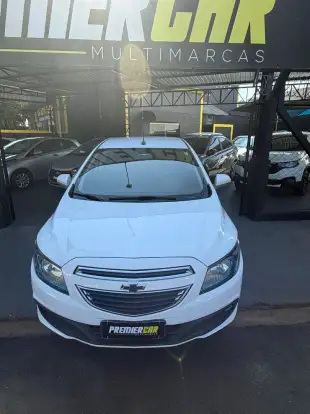 CHEVROLET-ONIX-2015